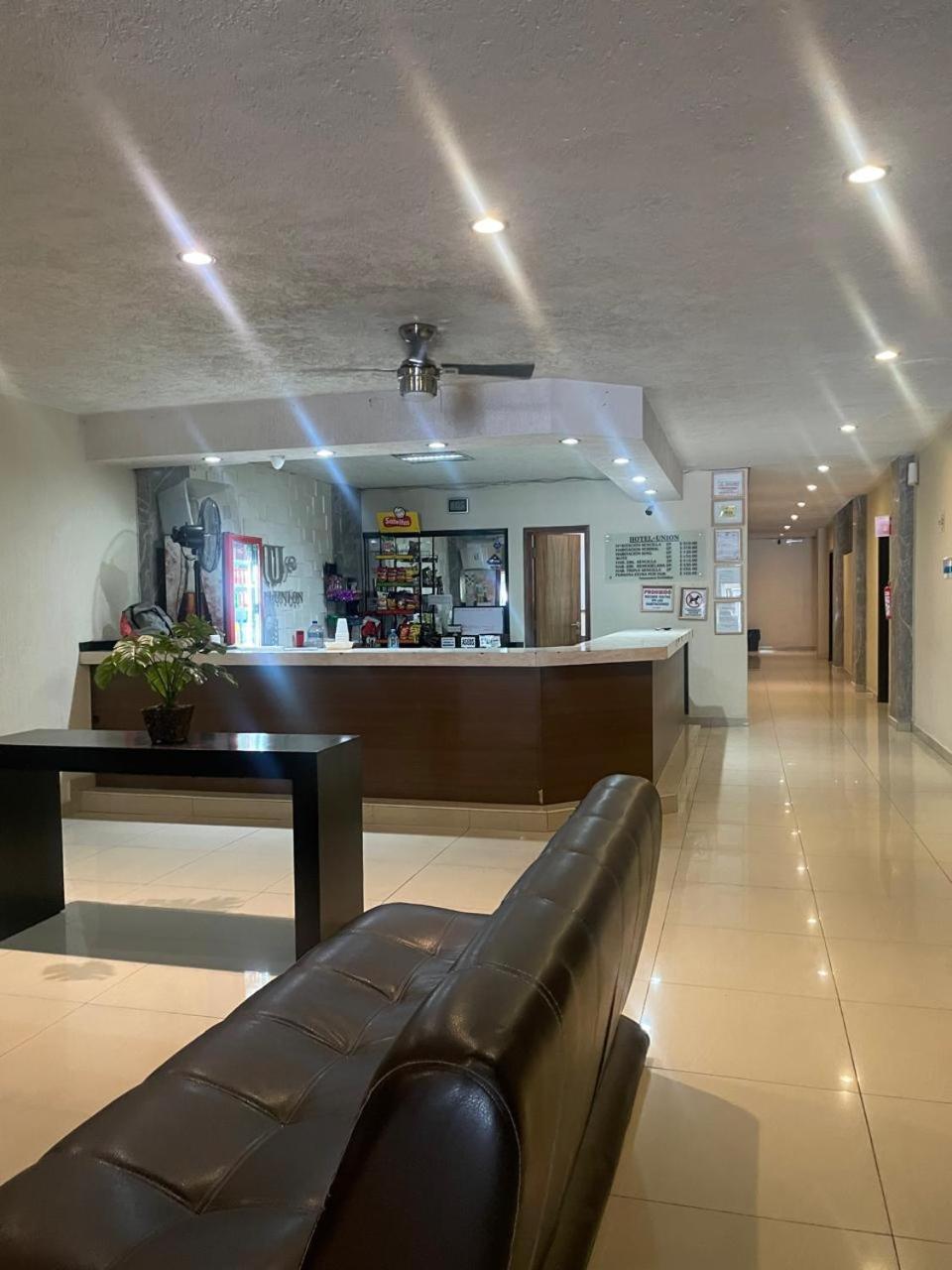 Hotel Union Гуадалахара Екстериор снимка